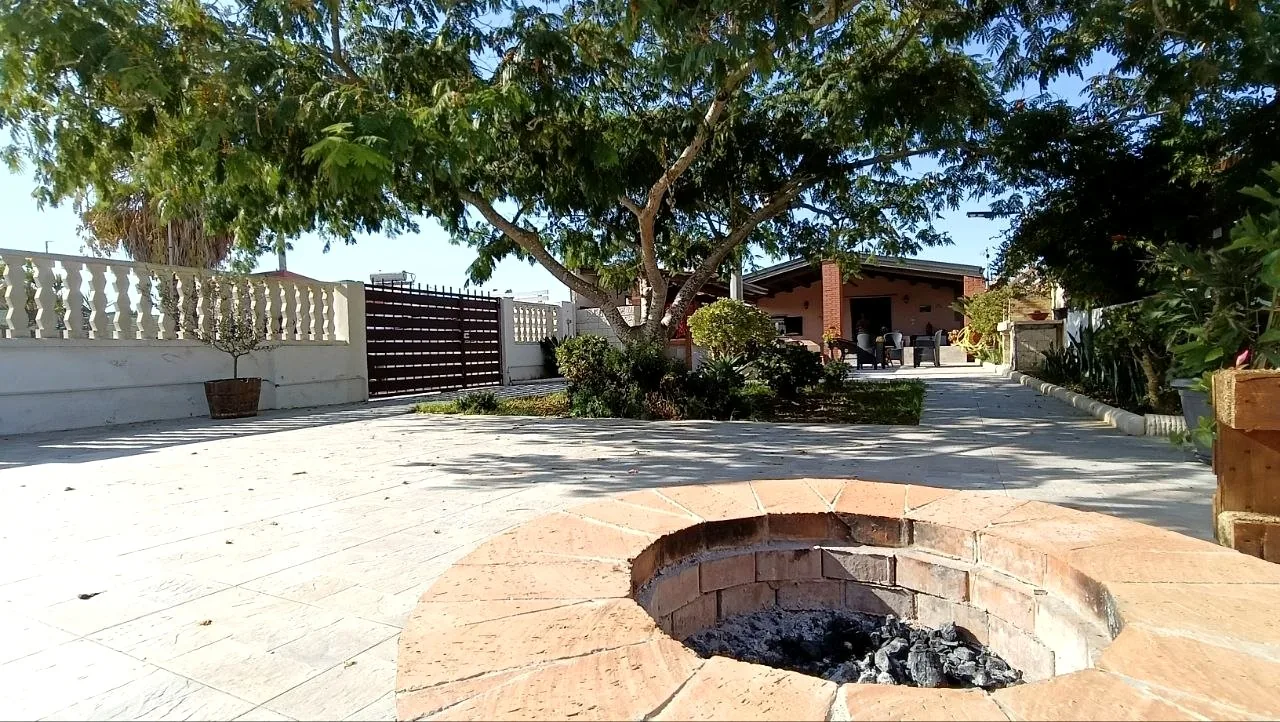 Gli spazi esterni della villa